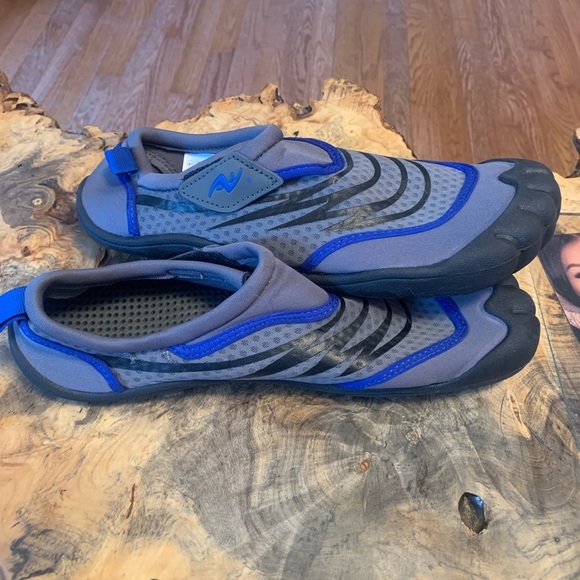 Men's Grey & Blue Water Shoes - Size 9/10 - Aqua Sport - Picture 2 of 10